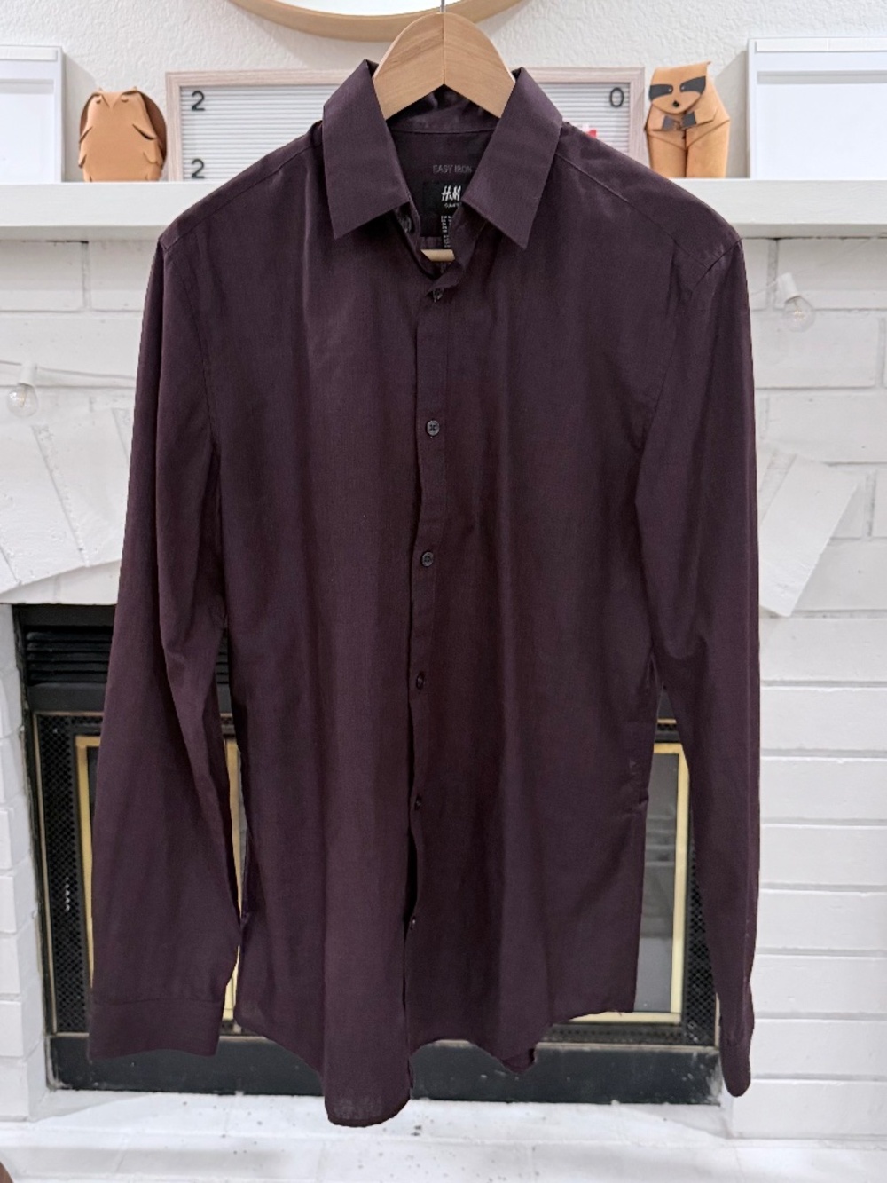 H&M Easy Iron Burgundy Maroon Button Up Long Sleeve Dress Shirt